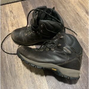 Men’s 10.5 Waterproof Hiking Boots